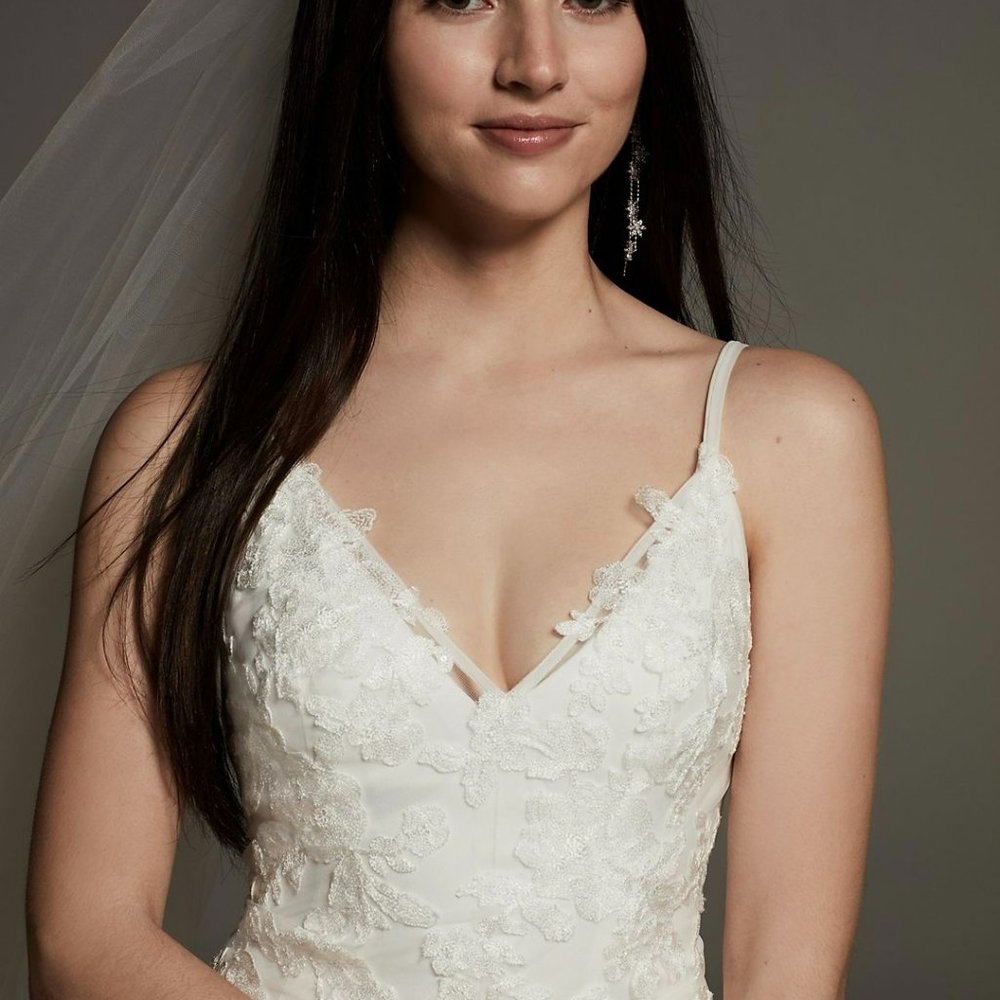 Vera Wang White Wedding Dress